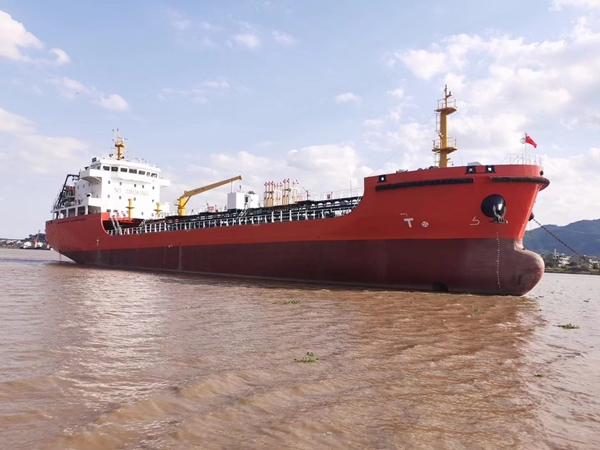 Oil tanker 5400DWT