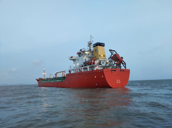 Oil tanker 7500DWT