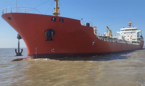 Oil tanker 12800DWT